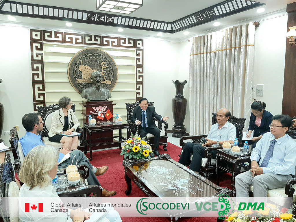 Chủ tịch UBND tỉnh Trần Ngọc Tam tiếp đón Đại sứ Deborah Paul